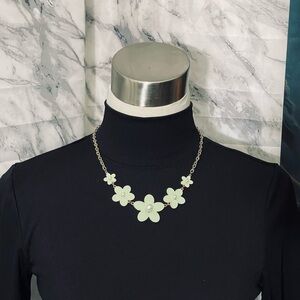 Green Floral Necklace with Delicate Chain